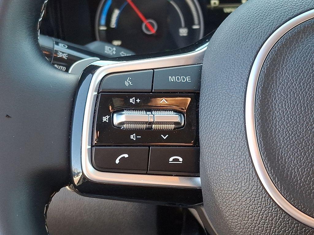 used 2022 Kia Sorento Hybrid car, priced at $24,999