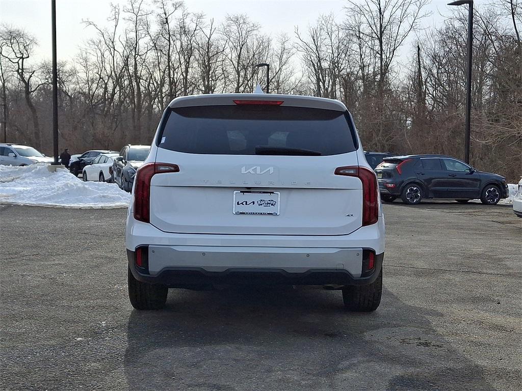 used 2024 Kia Telluride car, priced at $32,899