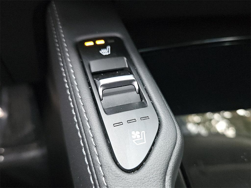 used 2023 Kia Telluride car, priced at $30,899