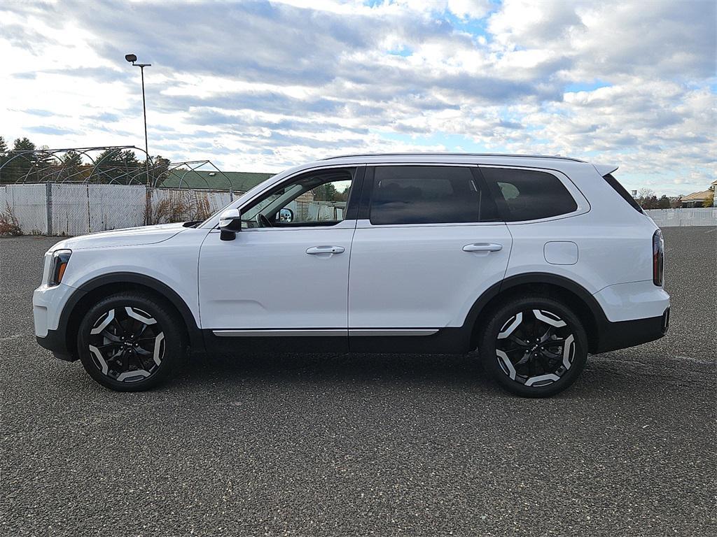 used 2023 Kia Telluride car, priced at $30,899