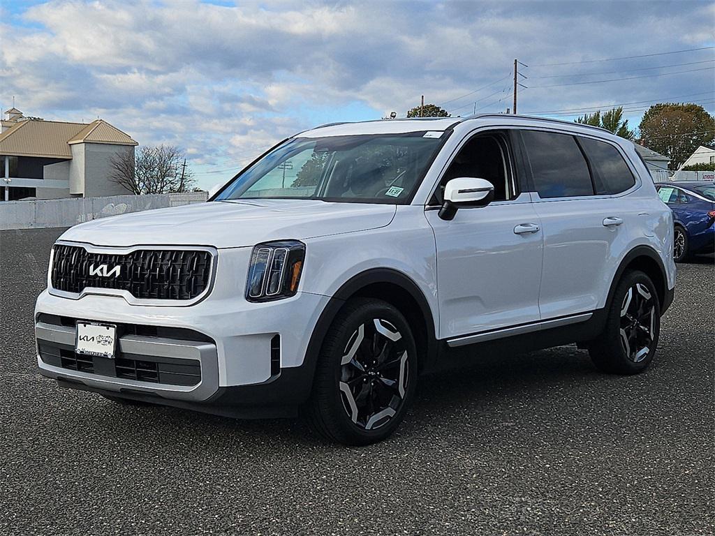 used 2023 Kia Telluride car, priced at $30,899