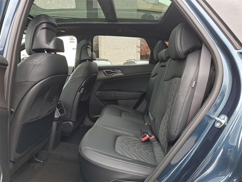 new 2026 Kia Sportage Plug-In Hybrid car, priced at $40,451