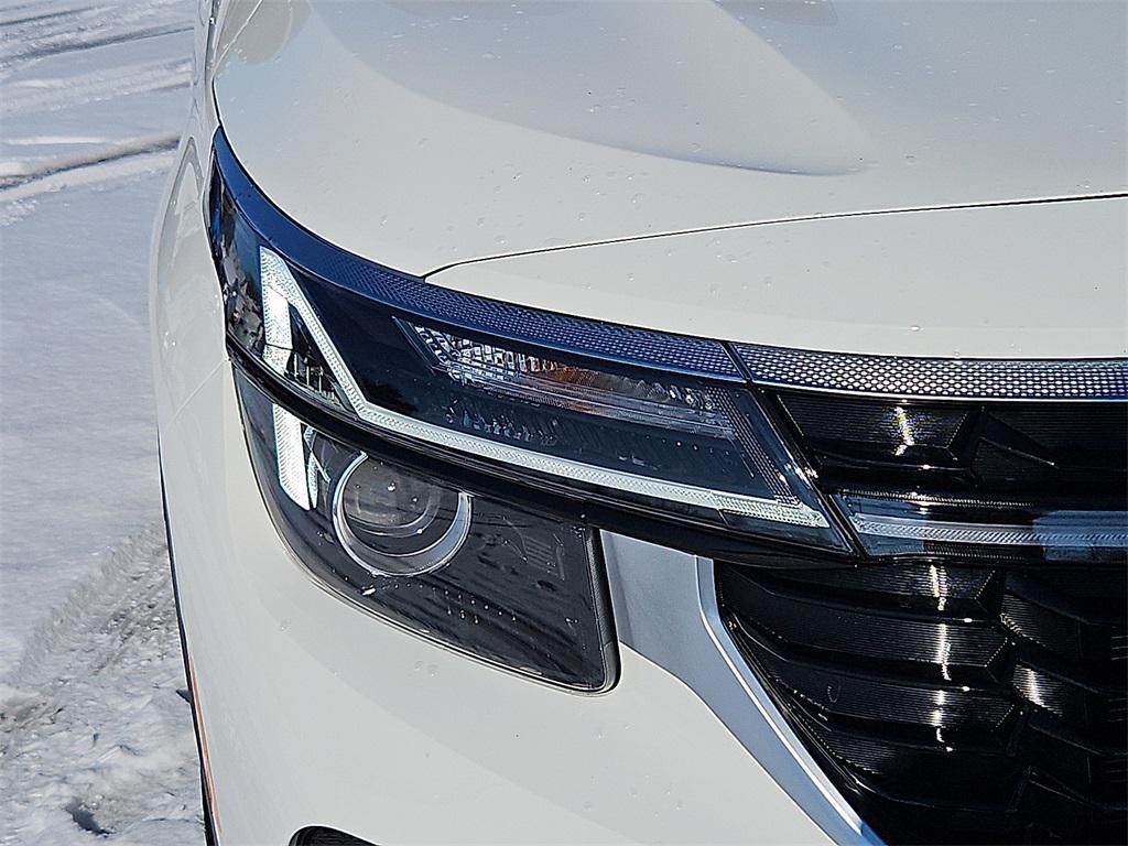 used 2025 Kia Seltos car, priced at $23,779