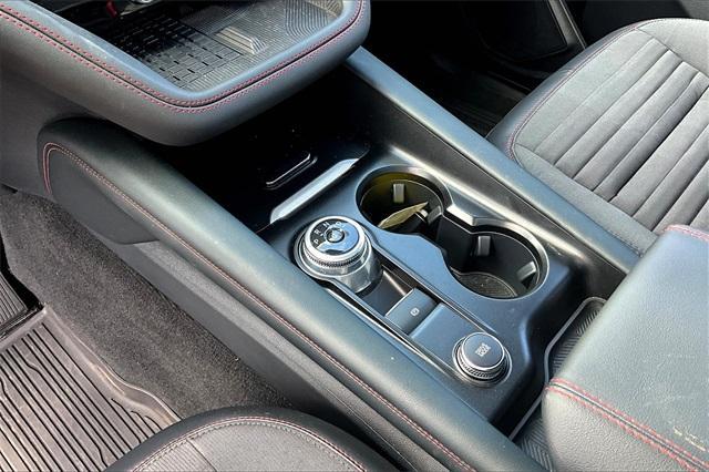 new 2025 Ford Explorer car, priced at $42,977