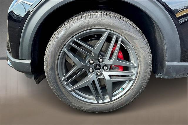 new 2025 Ford Explorer car, priced at $42,977