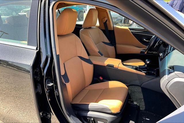 used 2023 Lexus ES 350 car, priced at $39,500