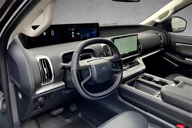 new 2025 Ford Expedition car, priced at $73,477