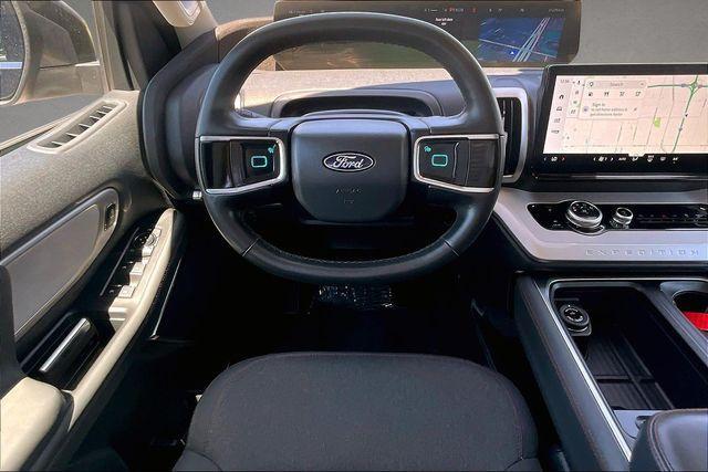 used 2025 Ford Expedition car, priced at $53,673