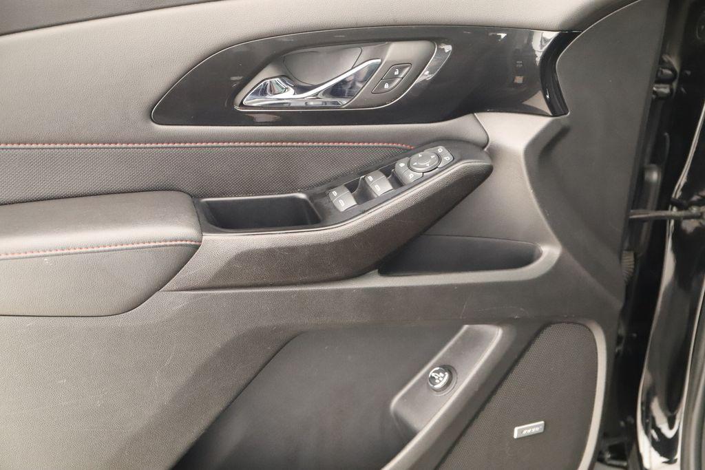 used 2023 Chevrolet Traverse car, priced at $37,487