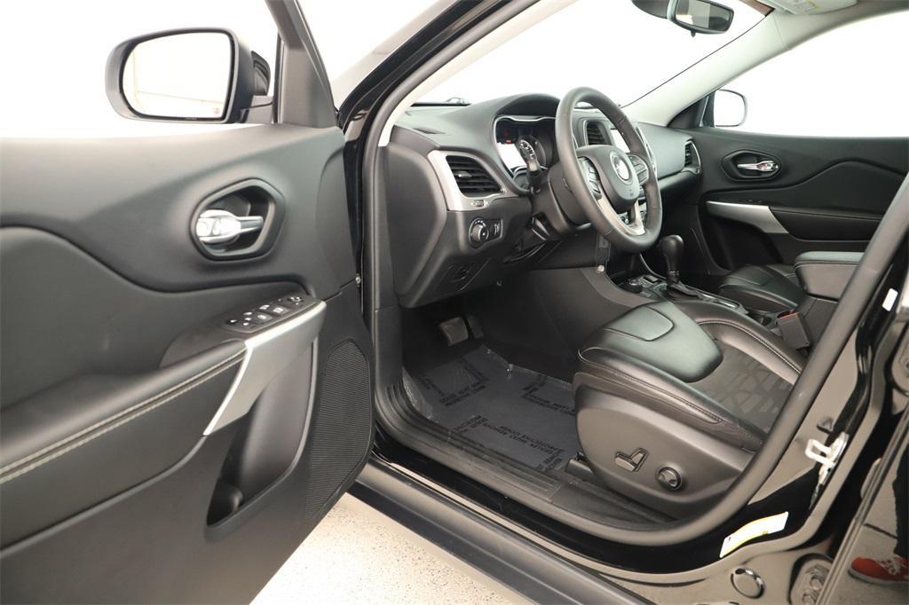 used 2022 Jeep Cherokee car, priced at $23,488