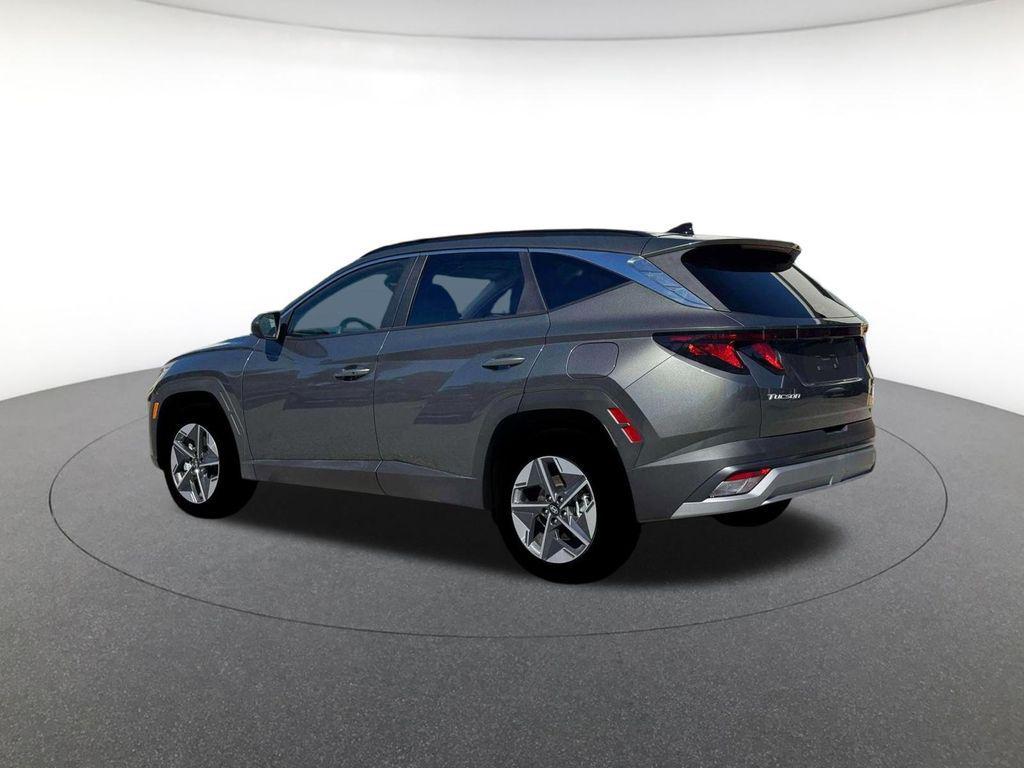 new 2026 Hyundai TUCSON Hybrid car, priced at $34,680