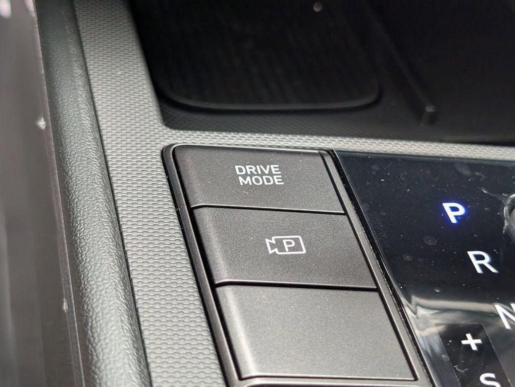 new 2025 Hyundai ELANTRA HEV car, priced at $26,896