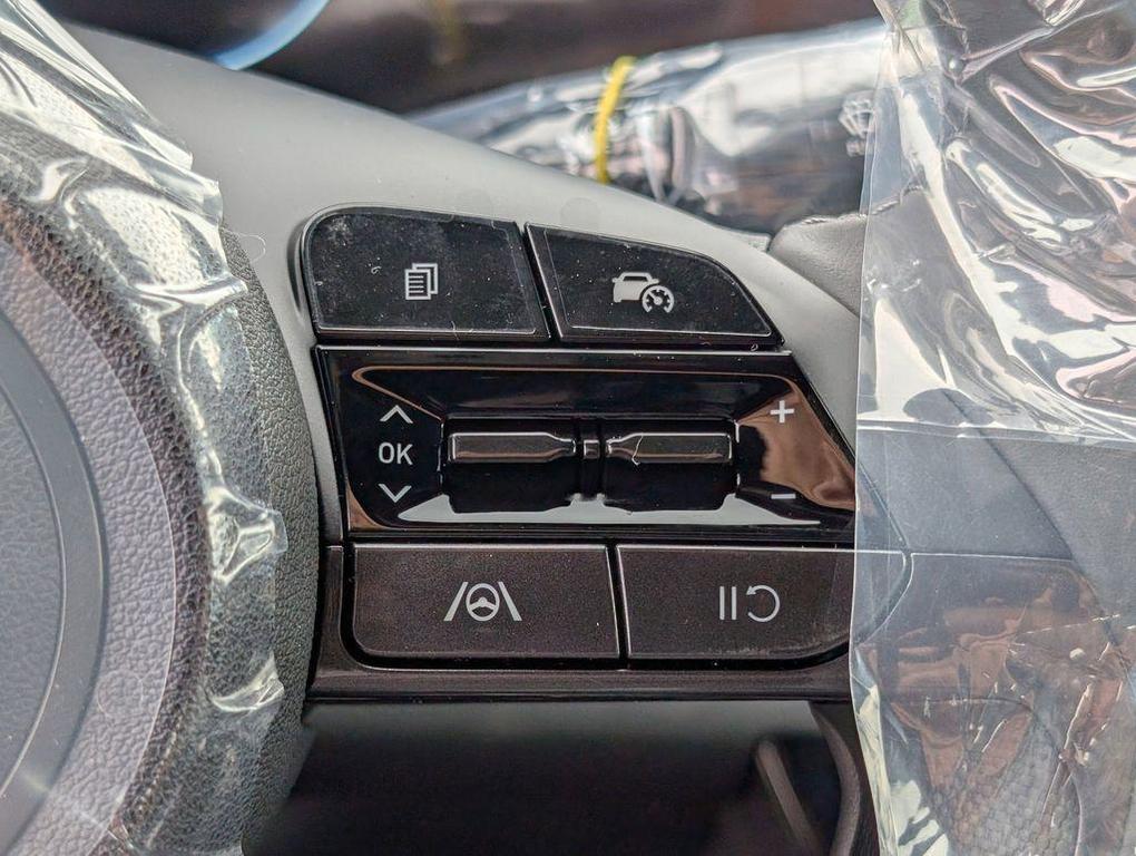 new 2025 Hyundai ELANTRA HEV car, priced at $26,896