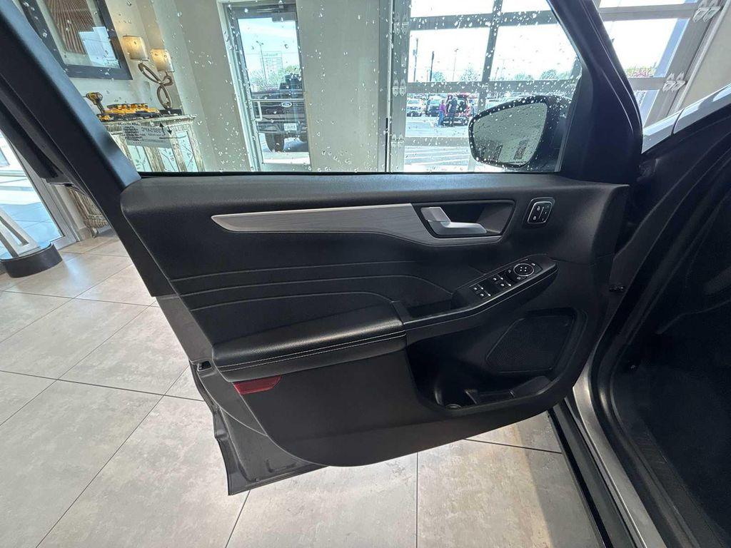 used 2024 Ford Escape car, priced at $25,322