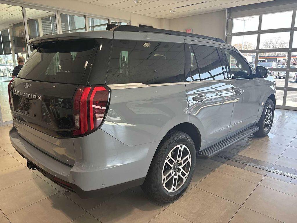 used 2025 Ford Expedition car, priced at $58,327