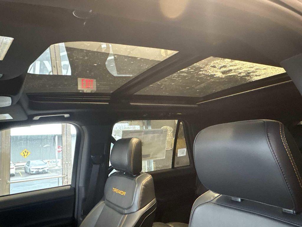 new 2025 Ford Expedition car, priced at $81,945