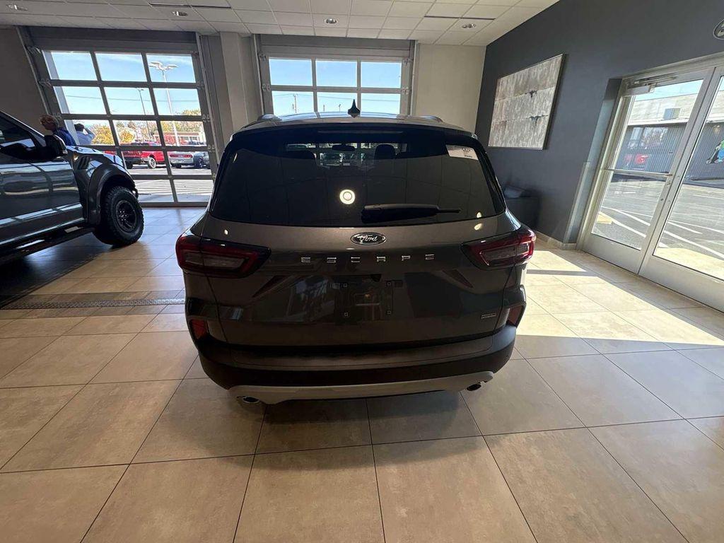 new 2026 Ford Escape PHEV car, priced at $31,395