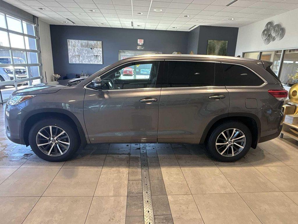 used 2018 Toyota Highlander car, priced at $21,978