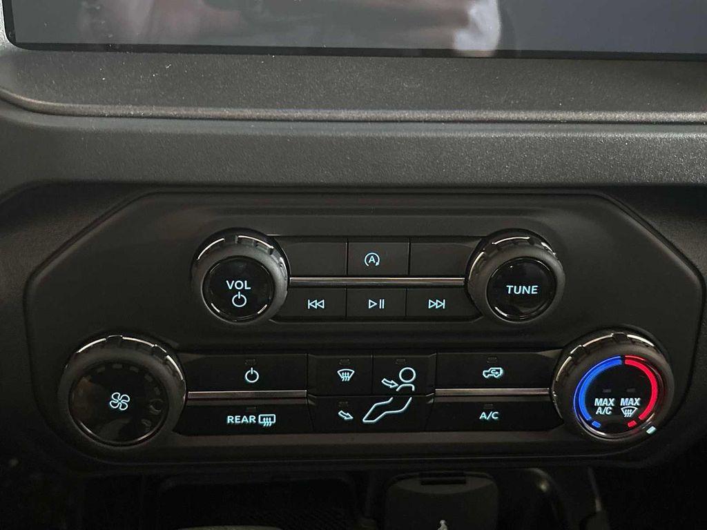 new 2025 Ford Bronco car, priced at $40,980