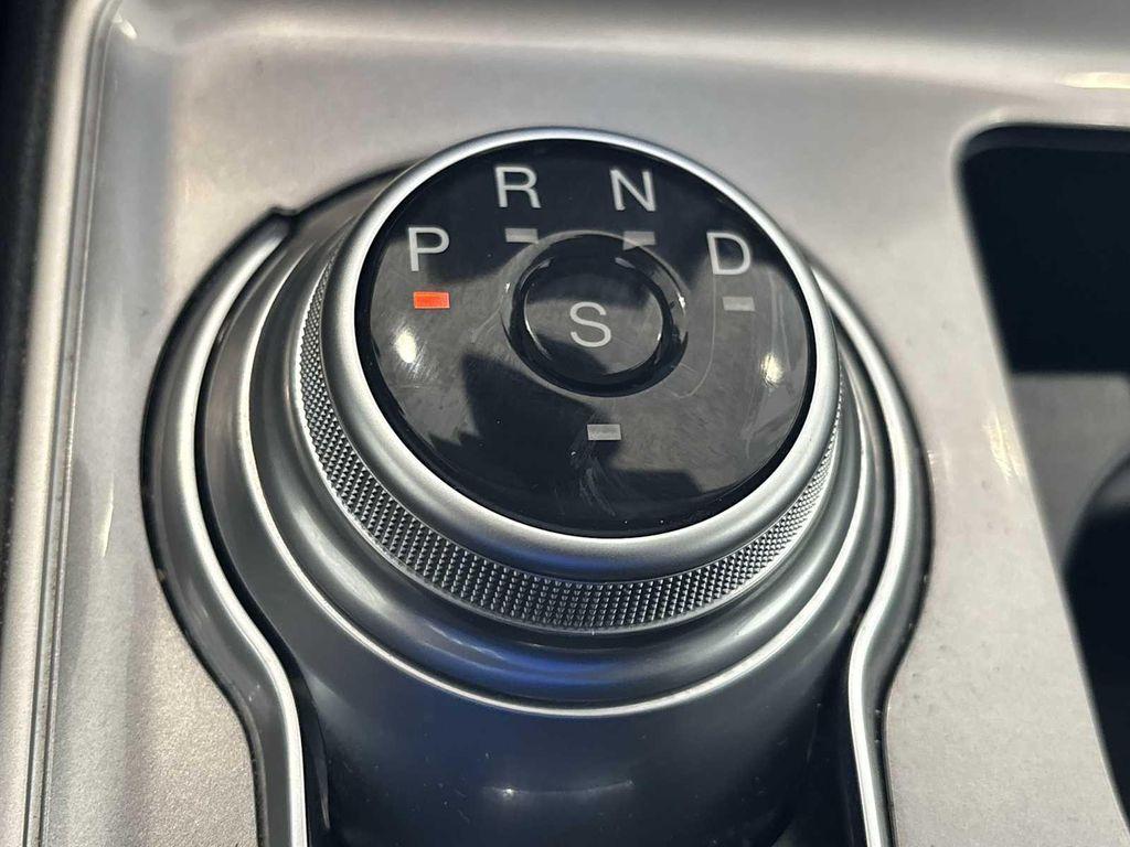 used 2024 Ford Edge car, priced at $26,339