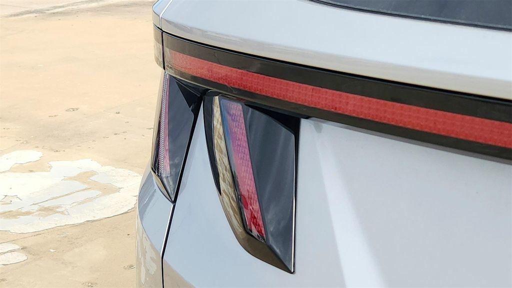 new 2026 Hyundai TUCSON Hybrid car, priced at $33,405