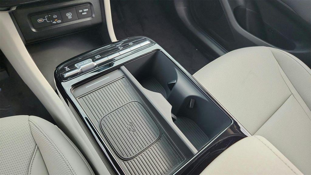 new 2026 Hyundai TUCSON Hybrid car, priced at $33,405