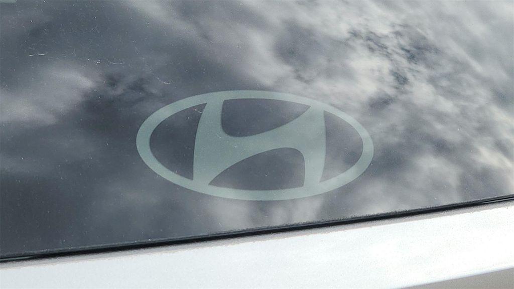 new 2026 Hyundai TUCSON Hybrid car, priced at $33,405