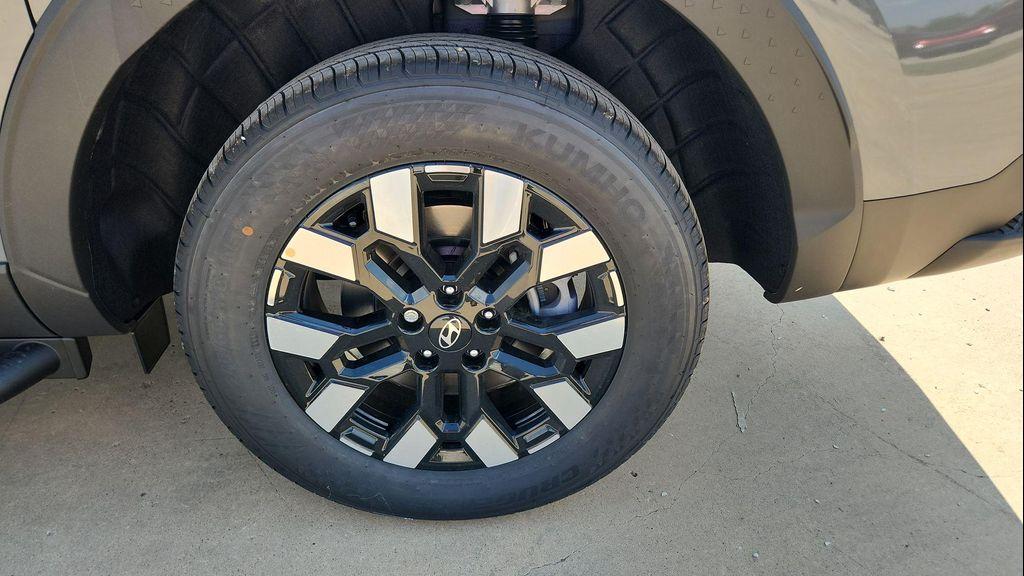 new 2026 Hyundai SANTA CRUZ car, priced at $33,585