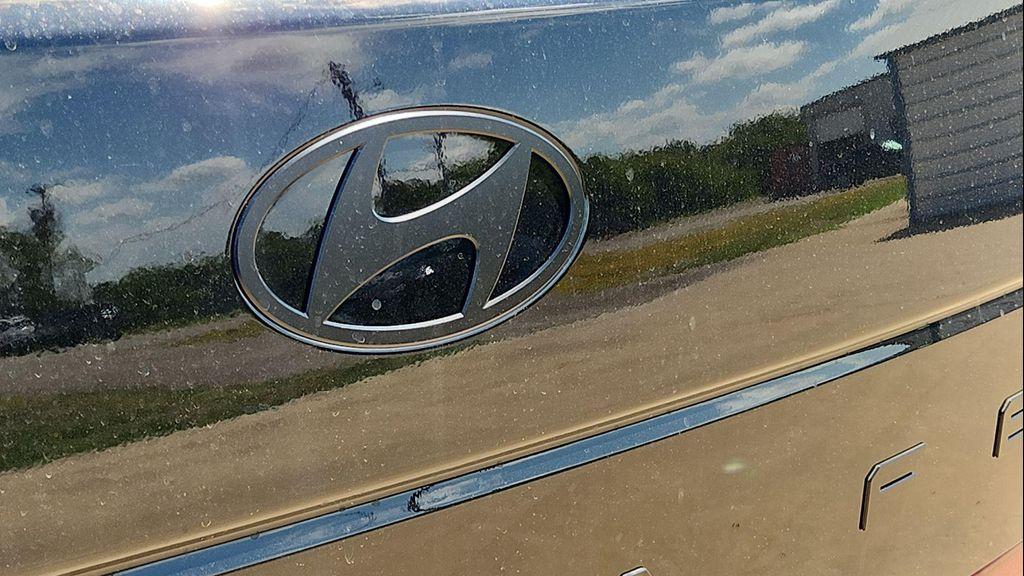 new 2026 Hyundai SANTA FE HEV car, priced at $50,852