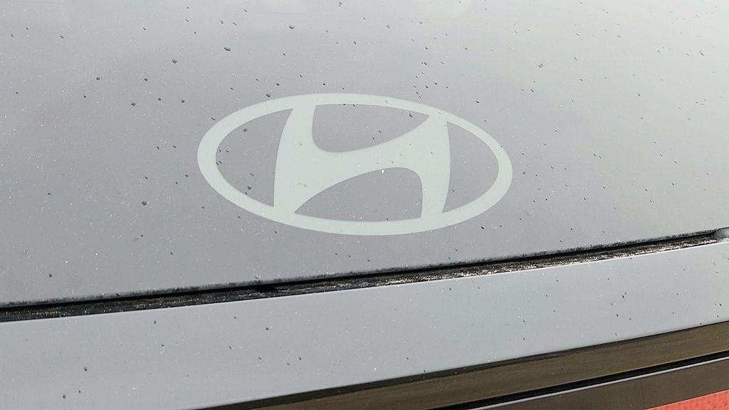 new 2026 Hyundai TUCSON Hybrid car, priced at $42,775