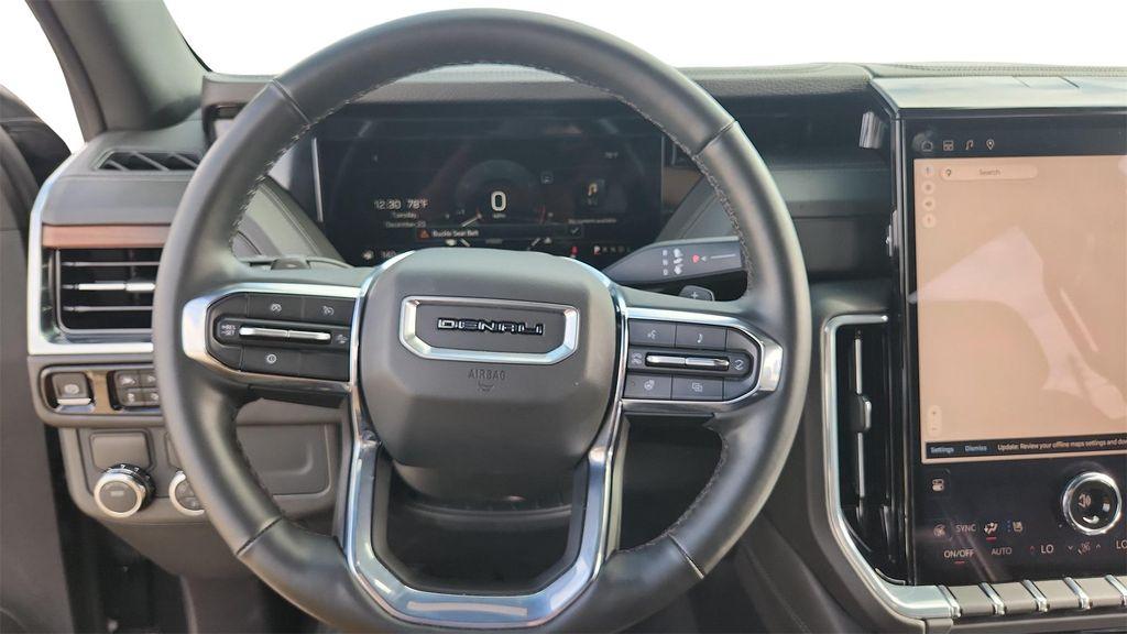 used 2025 GMC Yukon car, priced at $67,494