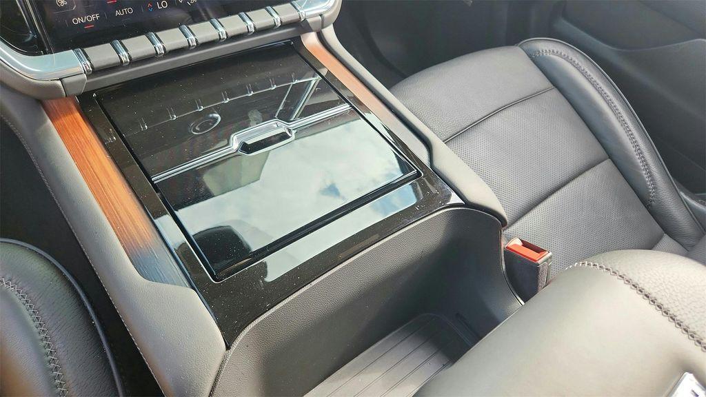 used 2025 GMC Yukon car, priced at $67,494