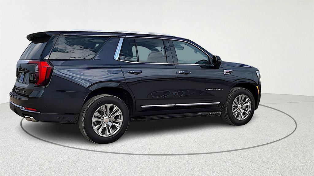 used 2025 GMC Yukon car, priced at $67,494