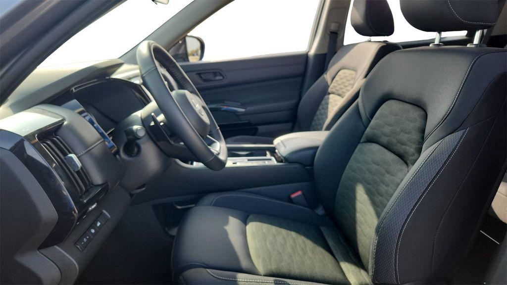 used 2025 Nissan Pathfinder car, priced at $32,284