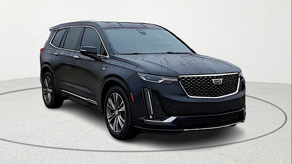 used 2022 Cadillac XT6 car, priced at $29,009