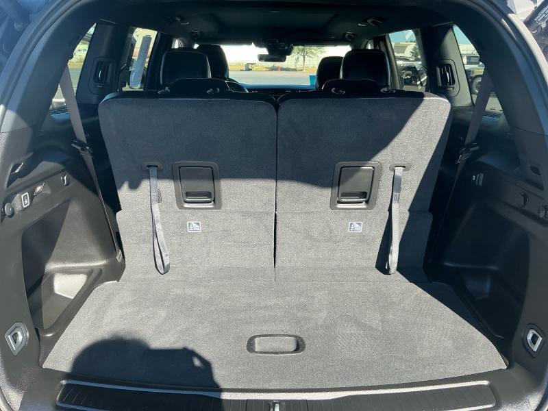 used 2025 Jeep Grand Cherokee L car, priced at $41,944