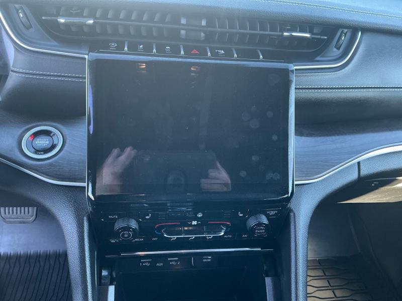 used 2025 Jeep Grand Cherokee L car, priced at $41,944