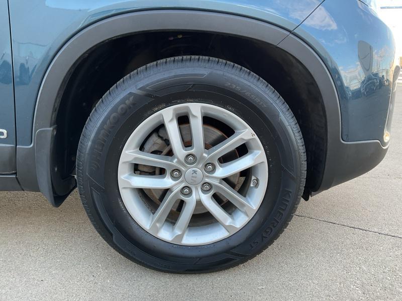 used 2014 Kia Sorento car, priced at $7,966