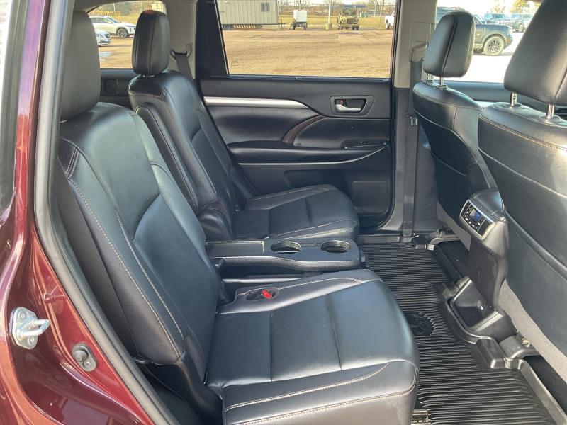 used 2019 Toyota Highlander car, priced at $26,944