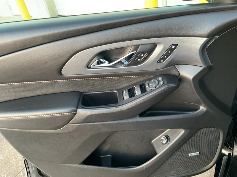 used 2020 Chevrolet Traverse car, priced at $31,911