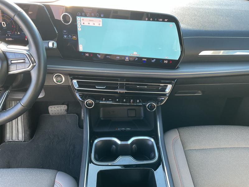 used 2025 Chevrolet Traverse car, priced at $36,911