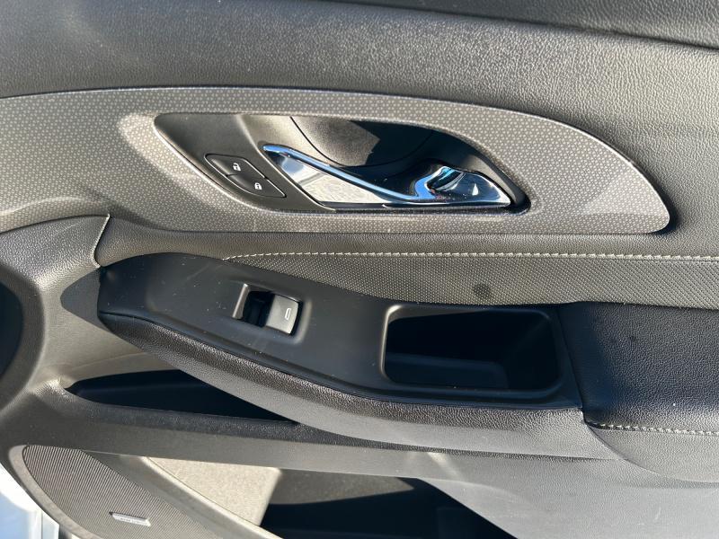 used 2023 Chevrolet Traverse car, priced at $37,944