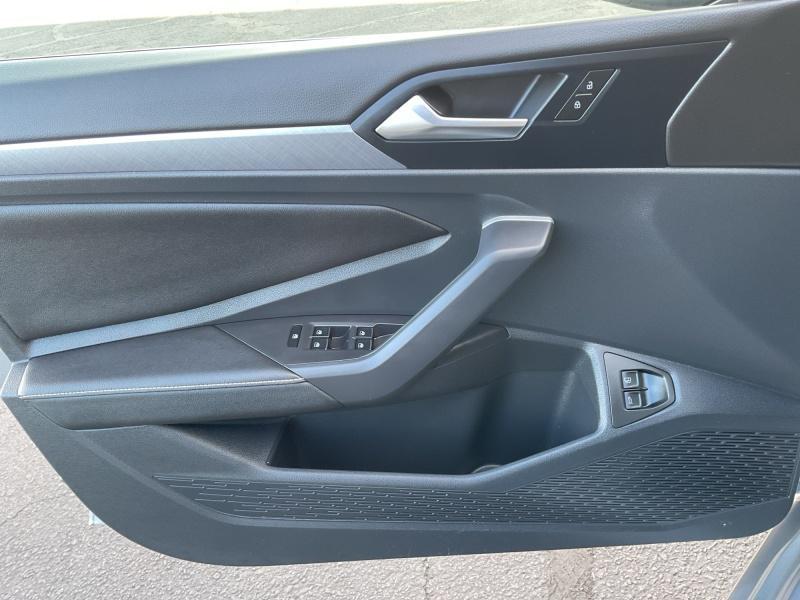 used 2024 Volkswagen Jetta car, priced at $22,911