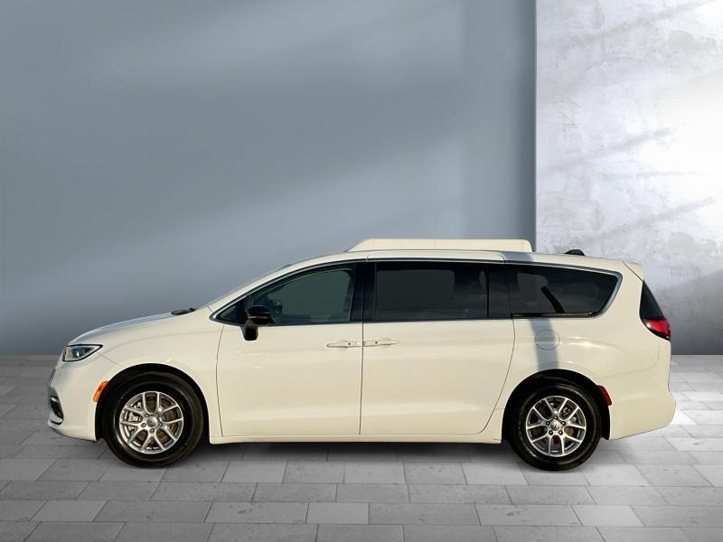 used 2024 Chrysler Pacifica car, priced at $29,944