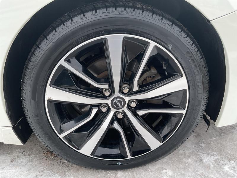 used 2023 Nissan Maxima car, priced at $26,911