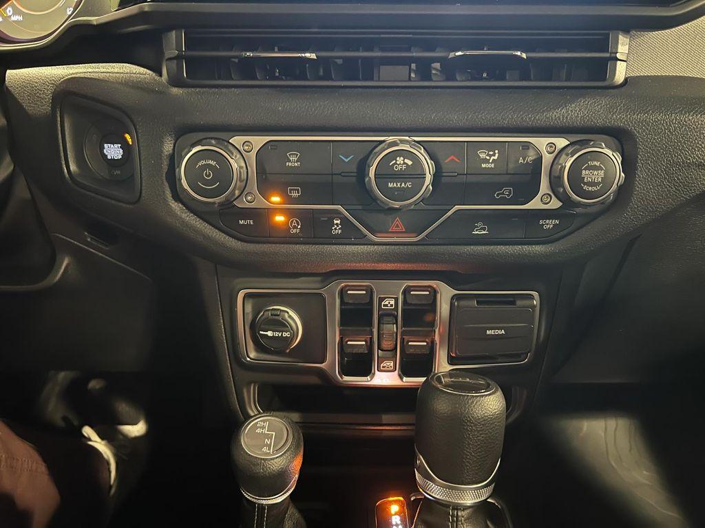 used 2025 Jeep Gladiator car, priced at $38,599