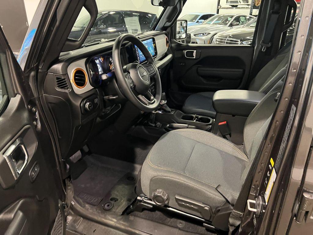 used 2025 Jeep Gladiator car, priced at $38,599