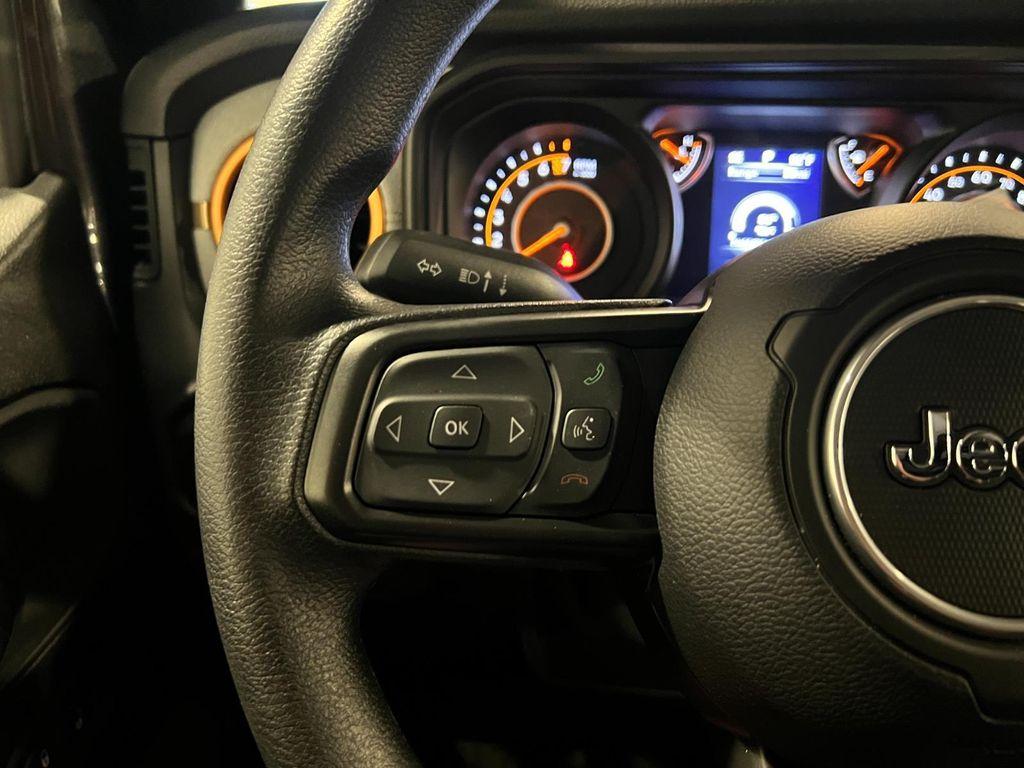 used 2025 Jeep Gladiator car, priced at $38,599