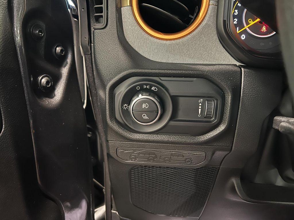 used 2025 Jeep Gladiator car, priced at $38,599