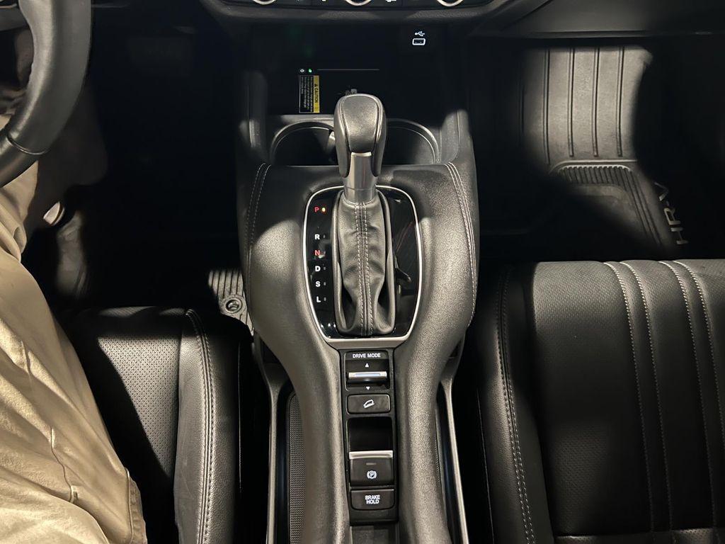 used 2025 Honda HR-V car, priced at $28,995